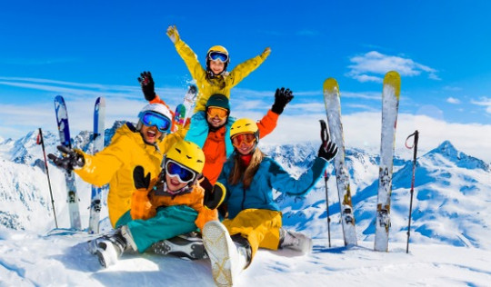 liste vacances skieurs en montagne