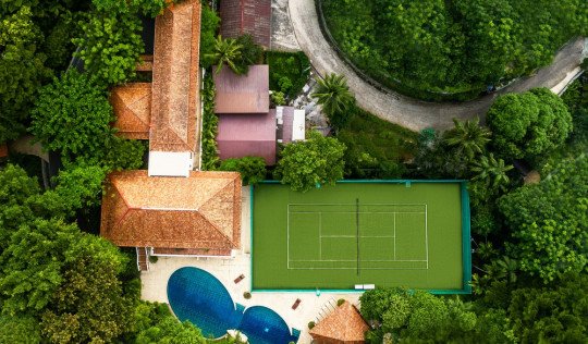 vakantiehuizen met een tennisbaan